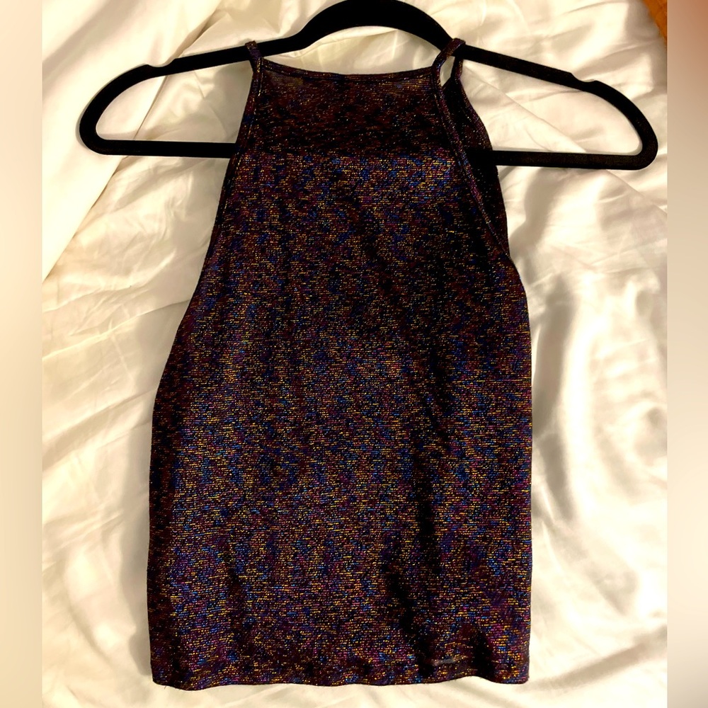 Colorful metallic top